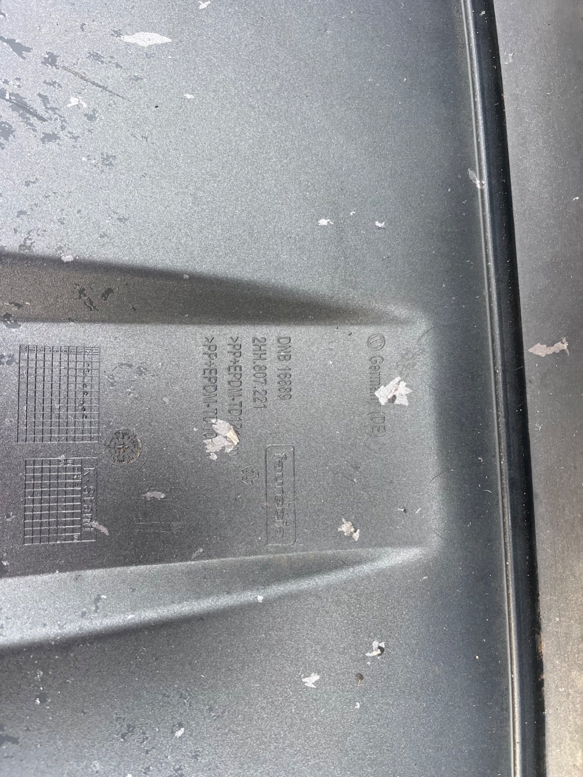 VW Amarok Mk1 Pre-facelift 2010-2015 Front Bumper 4 Pdc Genuine [v463]