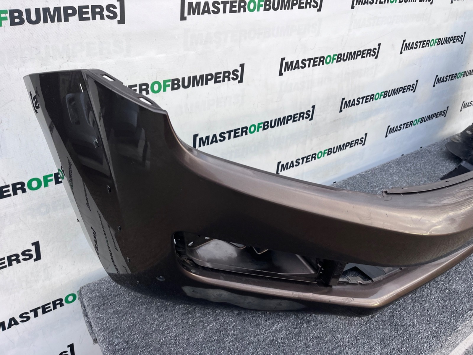 VW Amarok Mk1 Pre-facelift 2010-2015 Front Bumper 4 Pdc Genuine [v463]