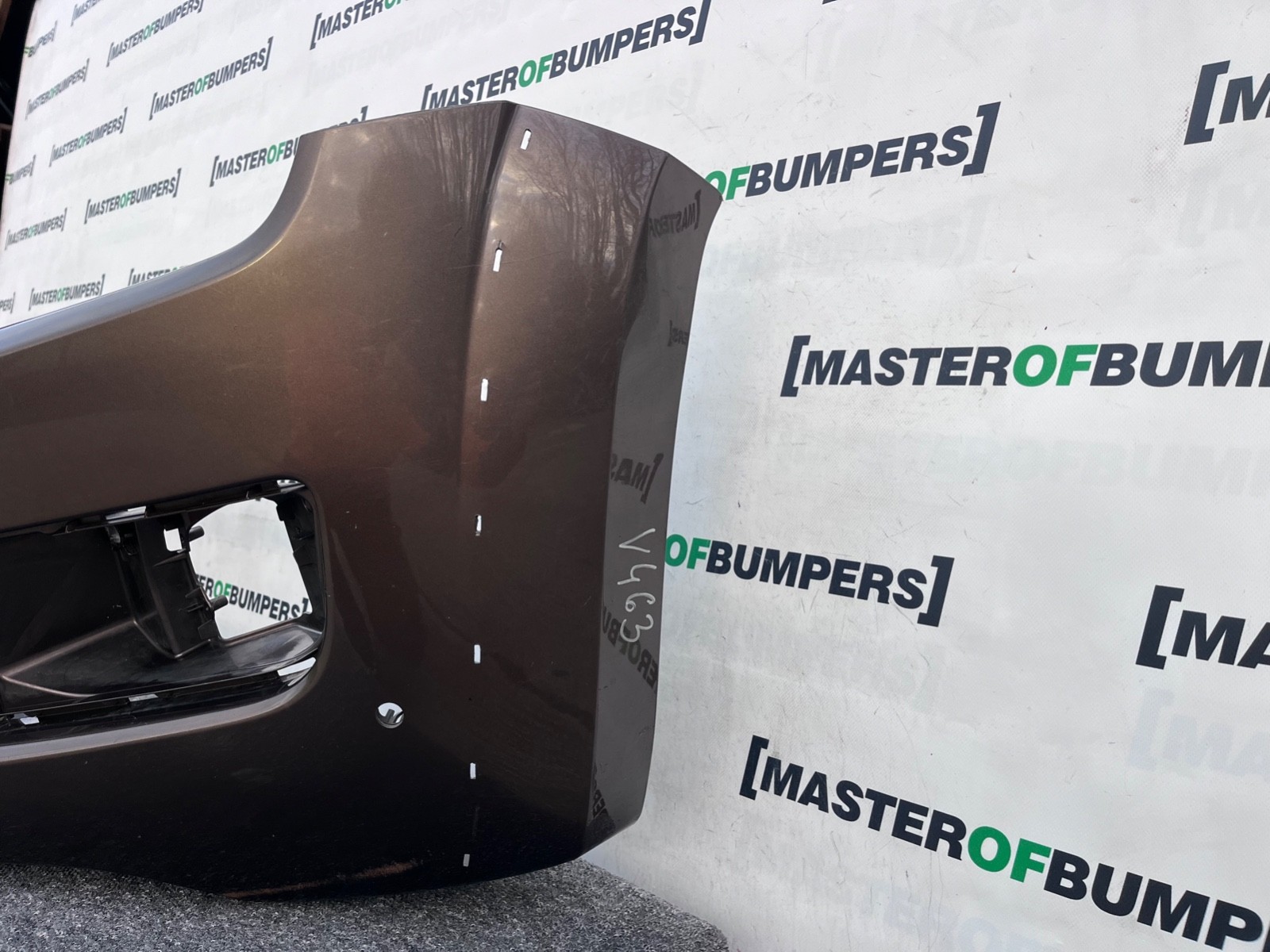 VW Amarok Mk1 Pre-facelift 2010-2015 Front Bumper 4 Pdc Genuine [v463]