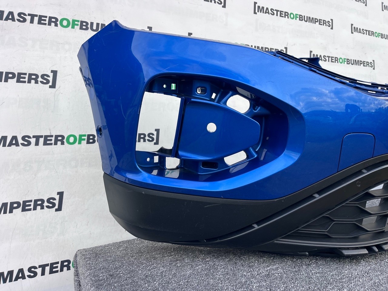 VW T-roc Troc Tfsi Evo Life Style 2022-2025 Front Bumper 6 Pdc Genuine [v470]