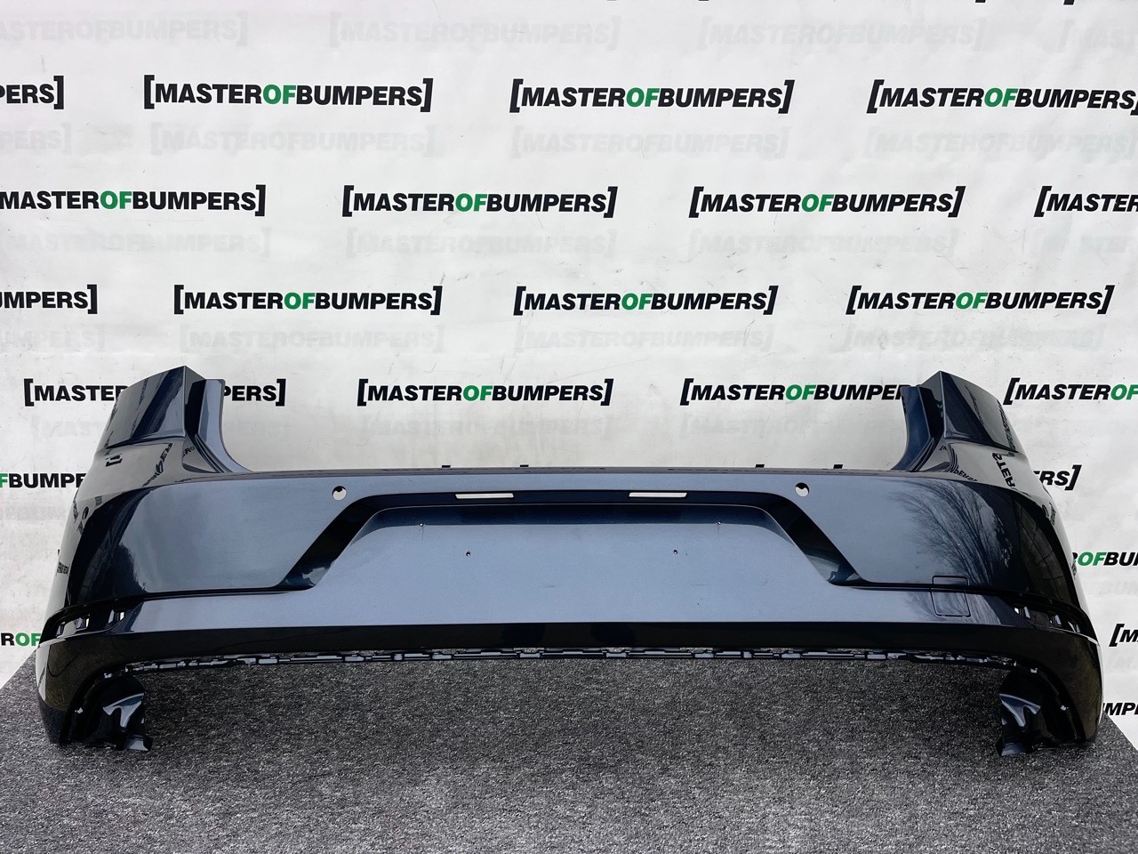 VW Golf Se Hatchback Mk7.5 (mk7 Lift) 2017-2020 Rear Bumper 4 Pdc Genuine [v475]