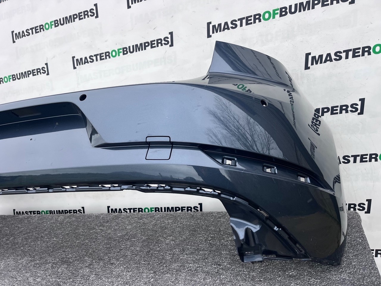 VW Golf Se Hatchback Mk7.5 (mk7 Lift) 2017-2020 Rear Bumper 4 Pdc Genuine [v475]