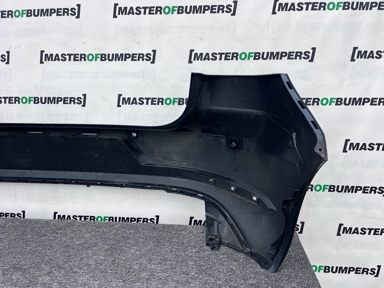 VW Golf Se Hatchback Mk7.5 (mk7 Lift) 2017-2020 Rear Bumper 4 Pdc Genuine [v475]