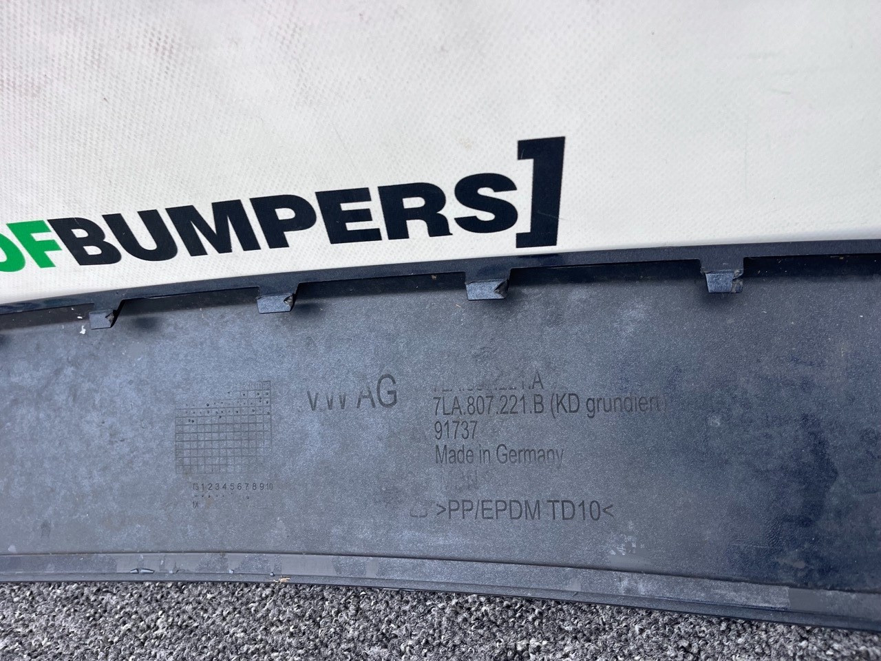 VW Transporter Caravelle T6 Facelift ( T6.1) 2020-24 Front Bumper Genuine [v450]