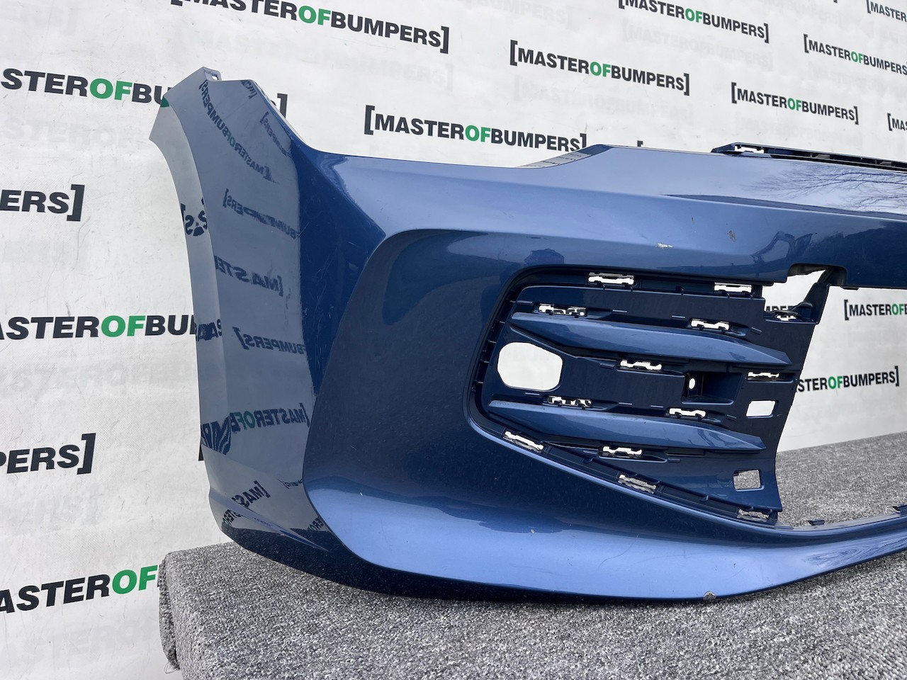 VW Golf Se Style Mk8 Lift Hatchback 2024-on Front Bumper 4 Pdc Genuine [v455]