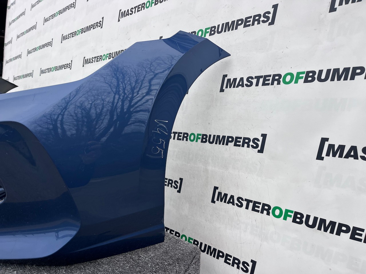 VW Golf Se Style Mk8 Lift Hatchback 2024-on Front Bumper 4 Pdc Genuine [v455]