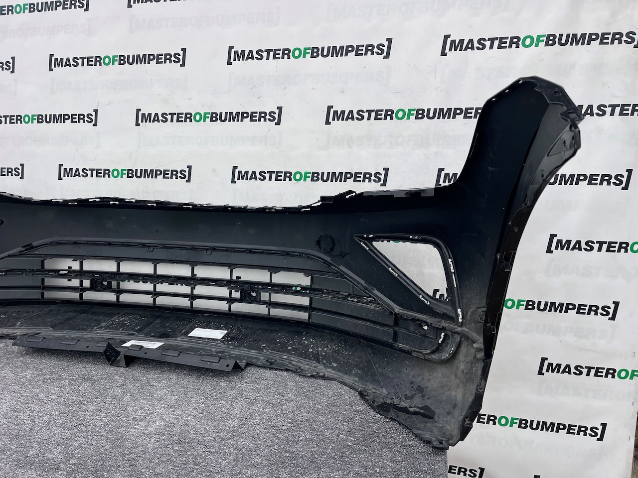 VW Tiguan Elegance Life Mk2 Lift 2021-2023 Front Bumper 6 Pdc Genuine [v458]
