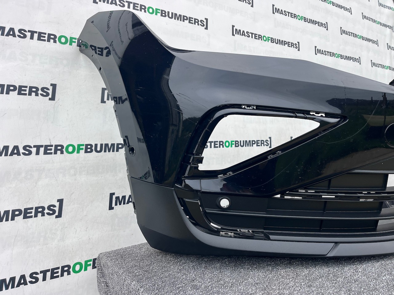 VW Tiguan Elegance Life Mk2 Lift 2021-2023 Front Bumper 6 Pdc Genuine [v458]