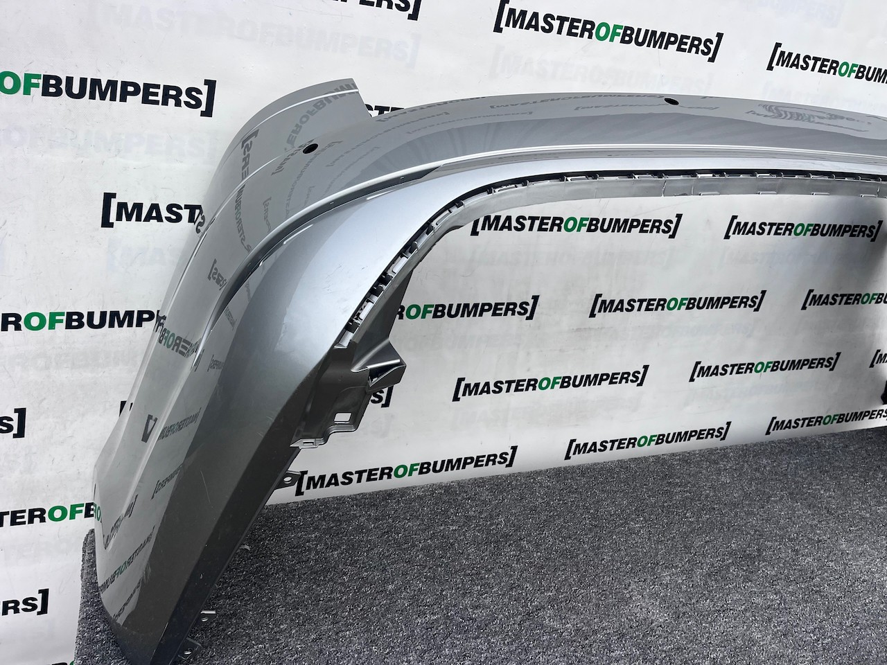 VW Golf R Line Gt Estate Only Mk7.5 2017-2019 Rear Bumper 6 Pdc Genuine [v463]