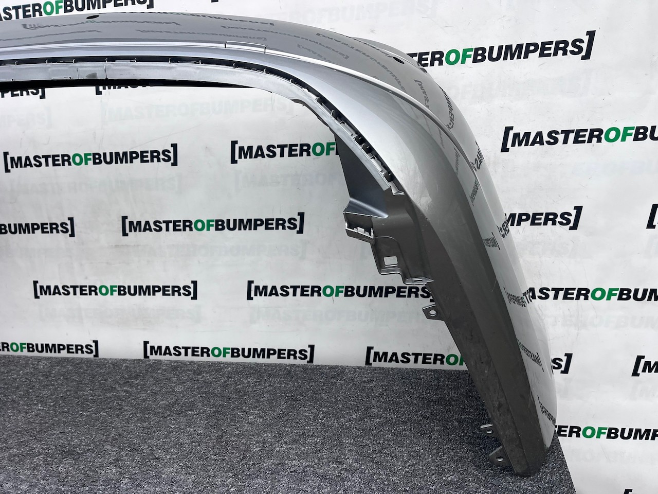 VW Golf R Line Gt Estate Only Mk7.5 2017-2019 Rear Bumper 6 Pdc Genuine [v463]
