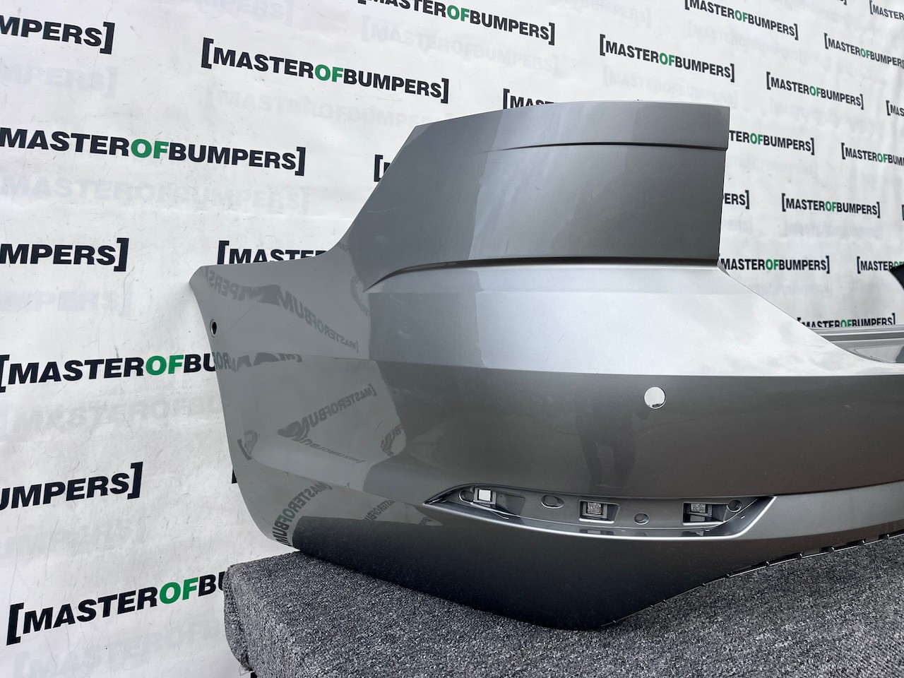 VW Golf R Line Gt Estate Only Mk7.5 2017-2019 Rear Bumper 6 Pdc Genuine [v463]