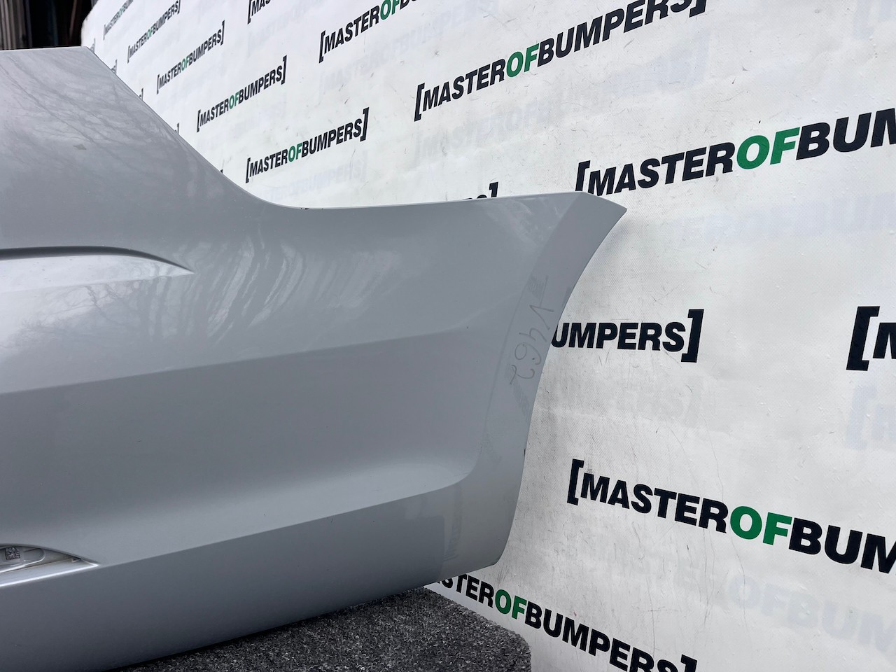 VW Golf R Line Estate Only Mk7.5 Lift 2017-2019 Rear Bumper 4 Pdc Genuine [v462]