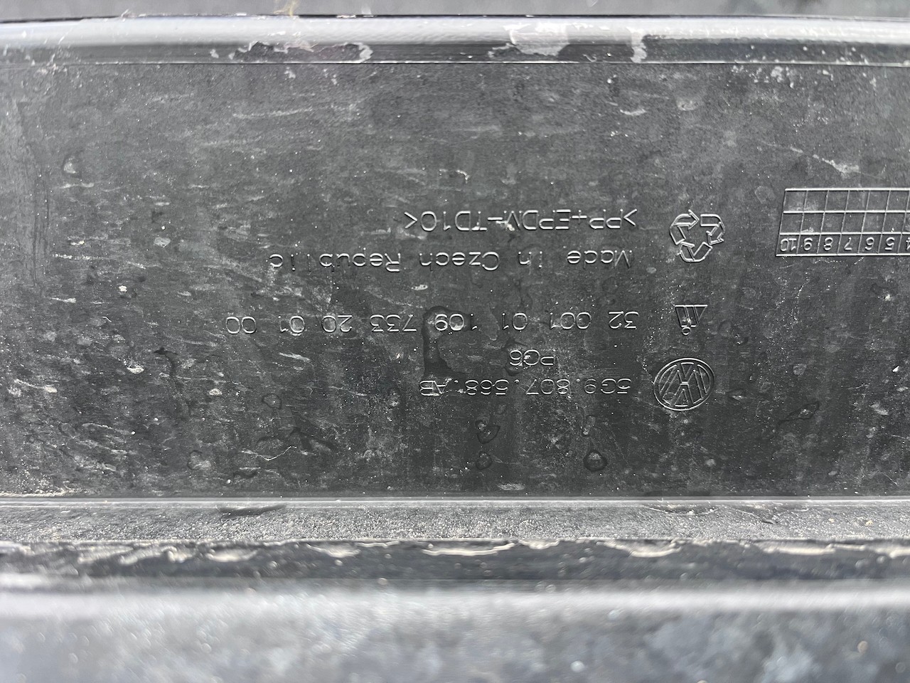 VW Golf R Line Estate Only Mk7.5 Lift 2017-2019 Rear Bumper 4 Pdc Genuine [v462]