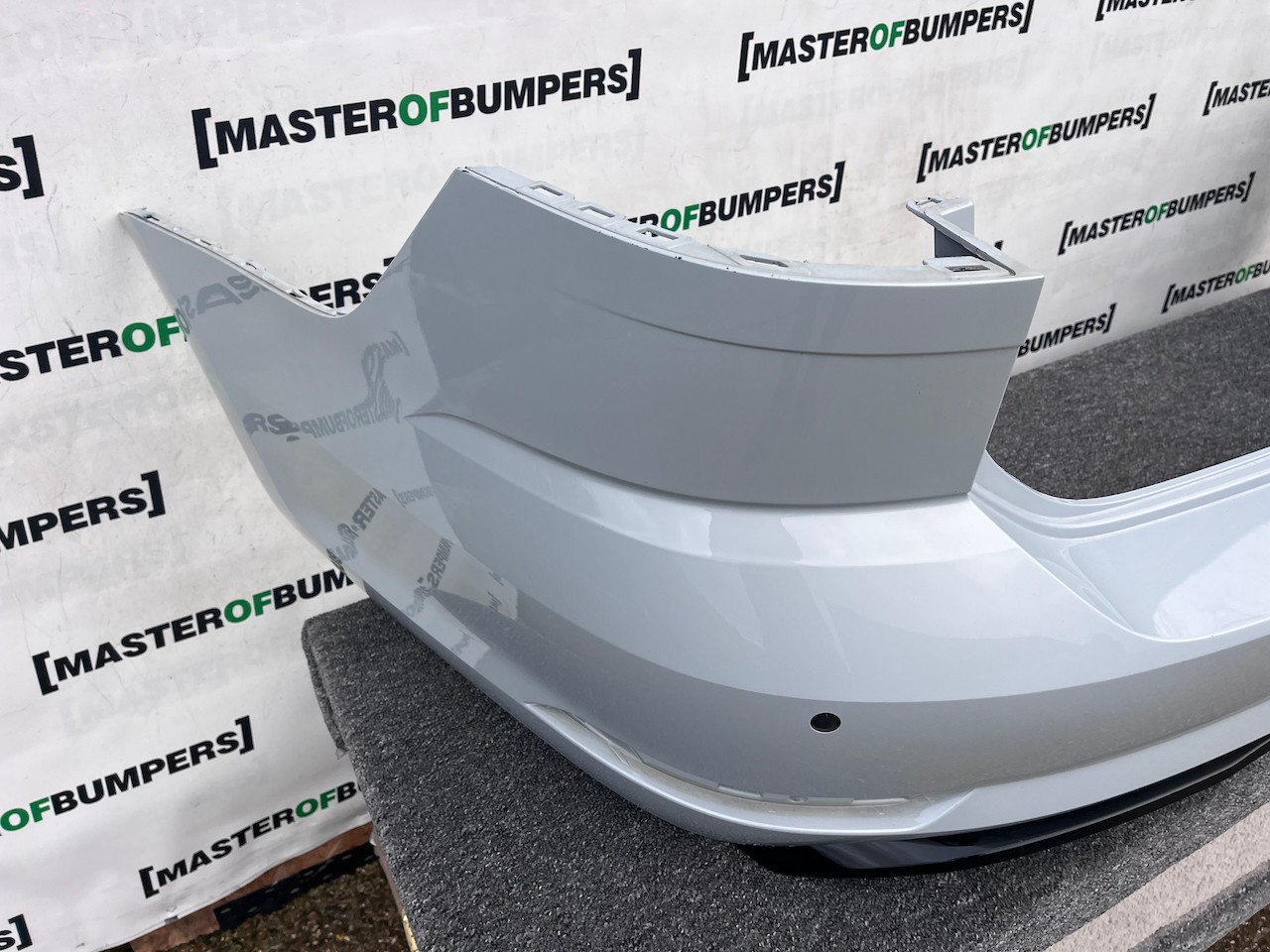 VW Golf R Line Estate Only Mk7.5 Lift 2017-2019 Rear Bumper 4 Pdc Genuine [v462]