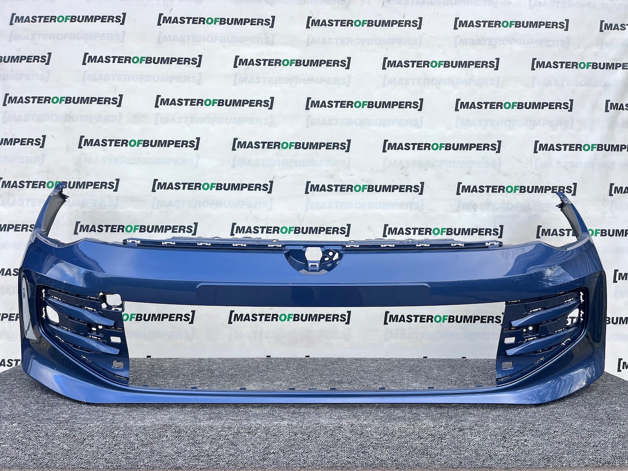 VW Golf Se Style Mk8 Lift Hatchback 2024-on Front Bumper 4 Pdc Genuine [v455]