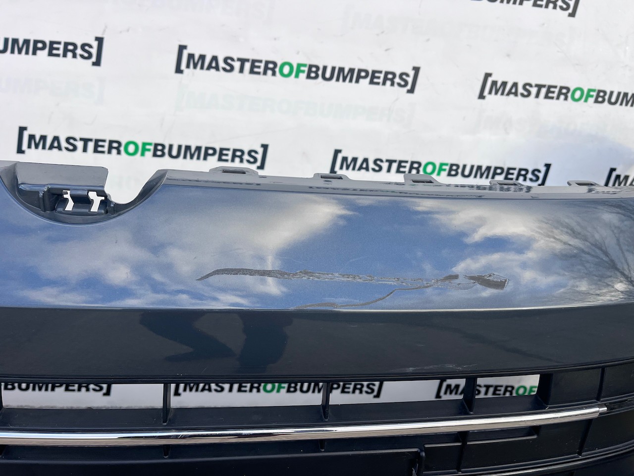 VW Tiguan Life Match Mk3 Estate 2024-on Front Bumper 4 Pdc Genuine [v472]