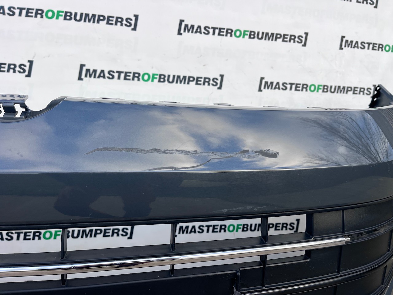 VW Tiguan Life Match Mk3 Estate 2024-on Front Bumper 4 Pdc Genuine [v472]