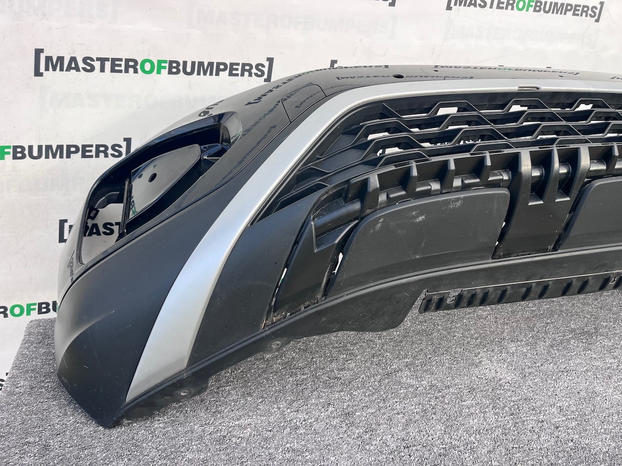 VW T-roc Troc Tfsi Evo Life Style 2022-2025 Front Bumper 4 Pdc Genuine [v469]