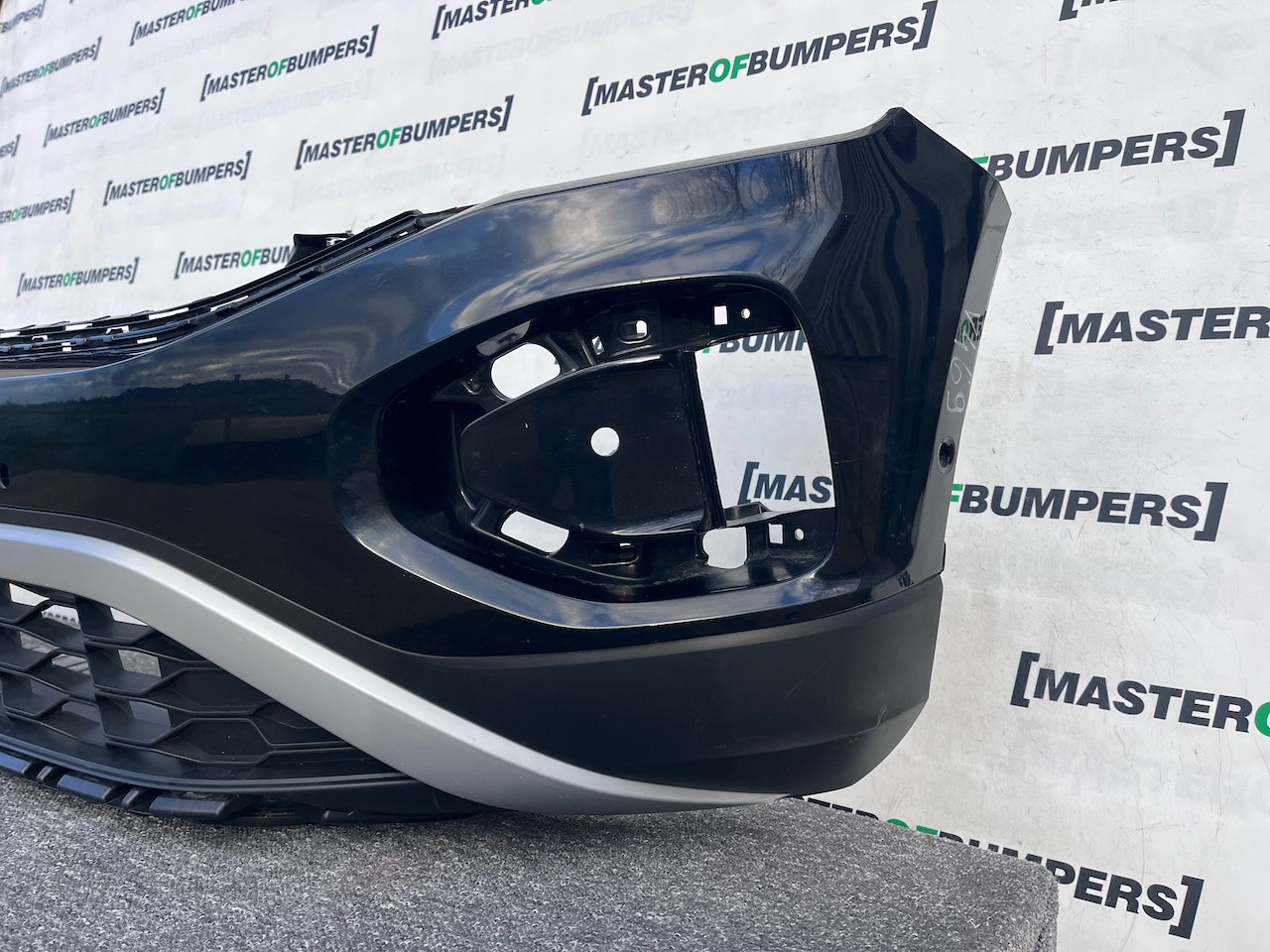 VW T-roc Troc Tfsi Evo Life Style 2022-2025 Front Bumper 4 Pdc Genuine [v469]