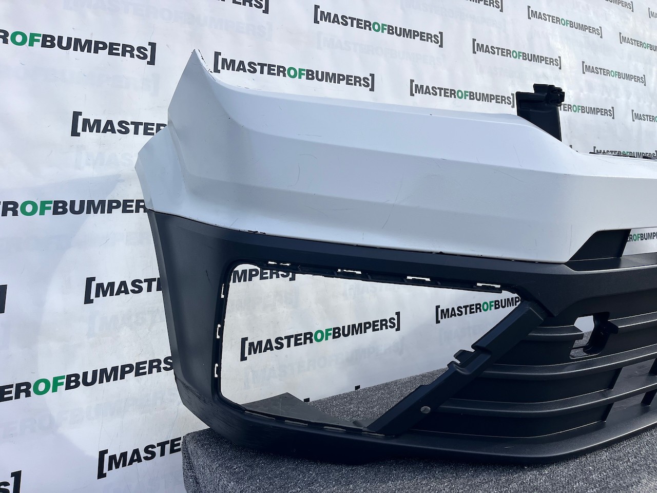 VW Crafter Mk2 Panel Van 2017-2022 Front Bumper Textured 7c0807221 Genuin [v479]