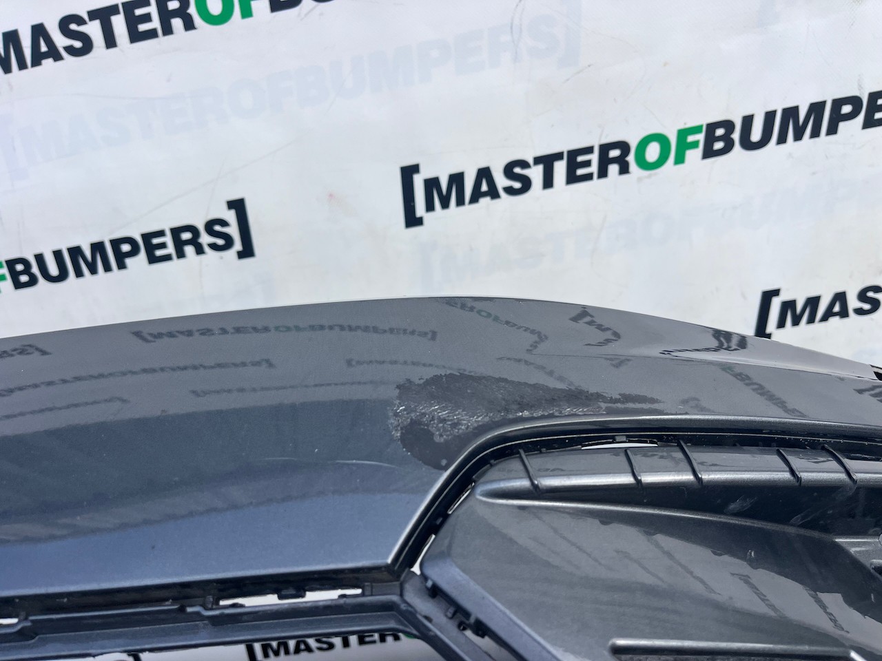 VW Tiguan R Line Mk2 Suv 2016-2019 Front Bumper 4 Pdc + Jets Genuine [v485]