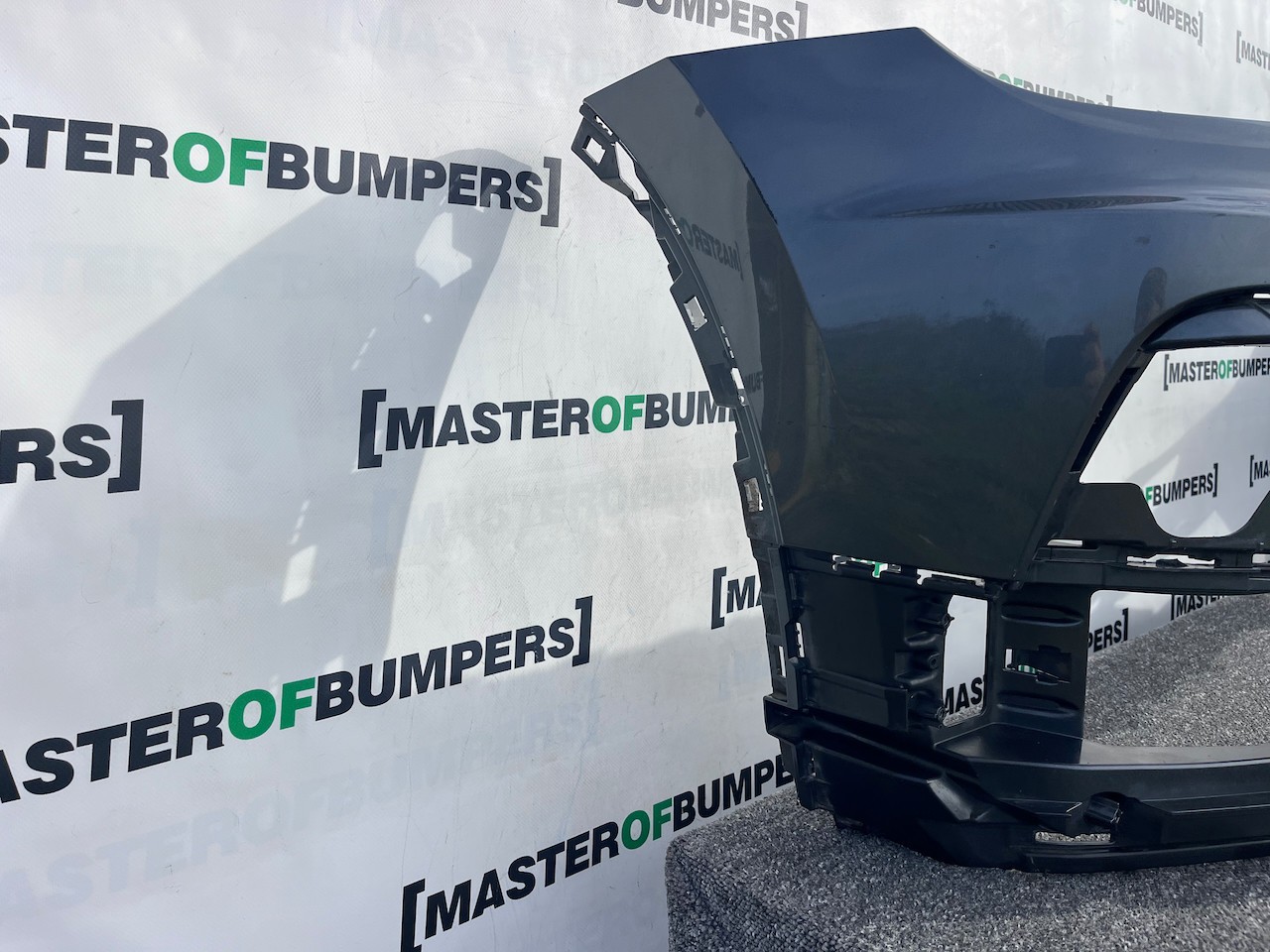 VW Tiguan R Line Mk2 Suv 2016-2019 Front Bumper 4 Pdc + Jets Genuine [v485]