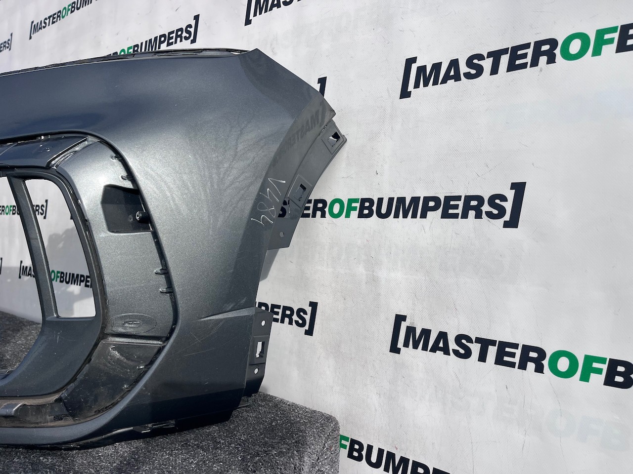 VW T-roc Troc R-line Lift 2022-2024 Front Bumper 4 Pdc Genuine [v484]