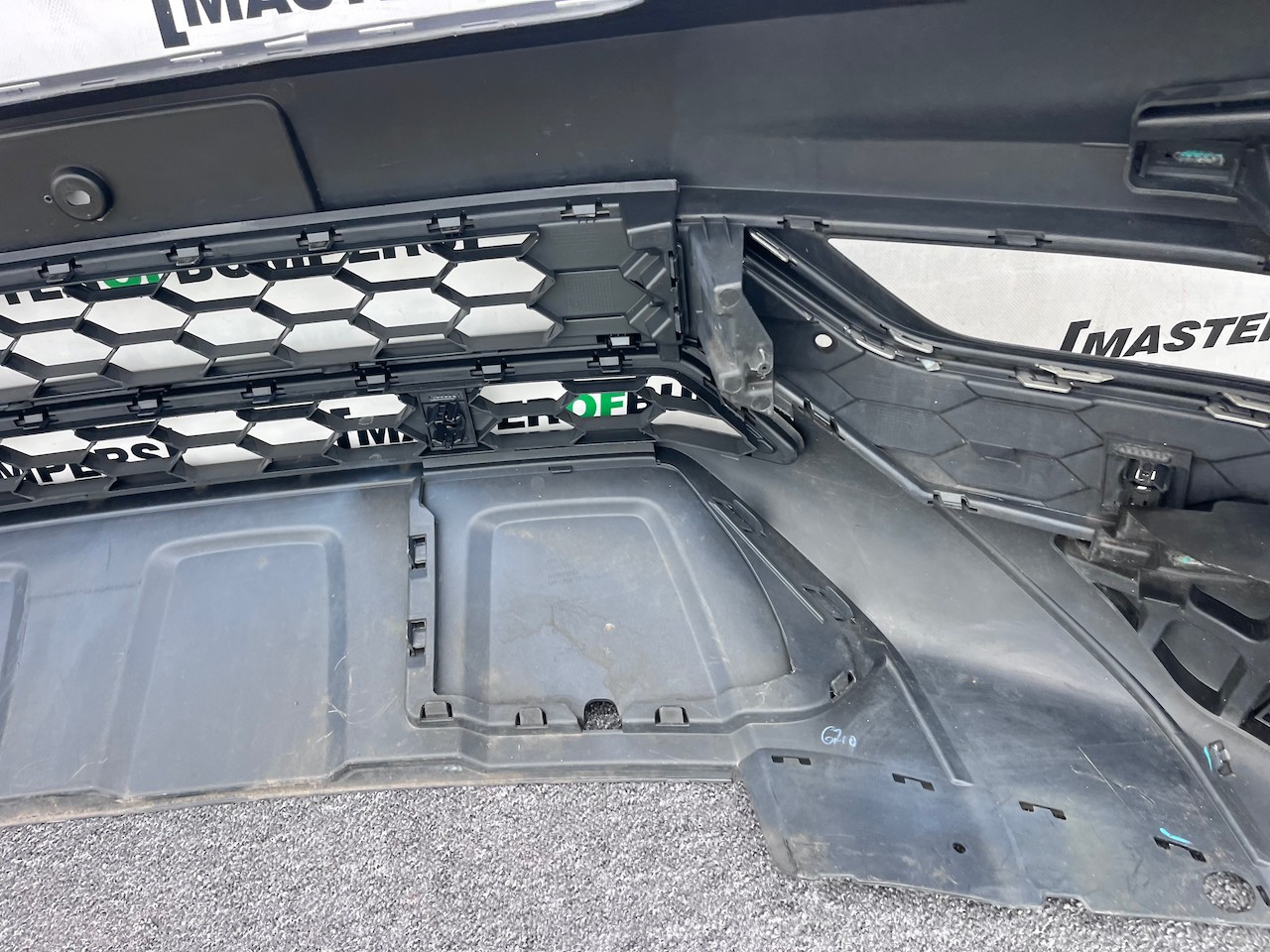 VW Amarok Mk1 Lift Pick Up 2016-2023 Front Bumper 4 Pdc Genuine [v501]