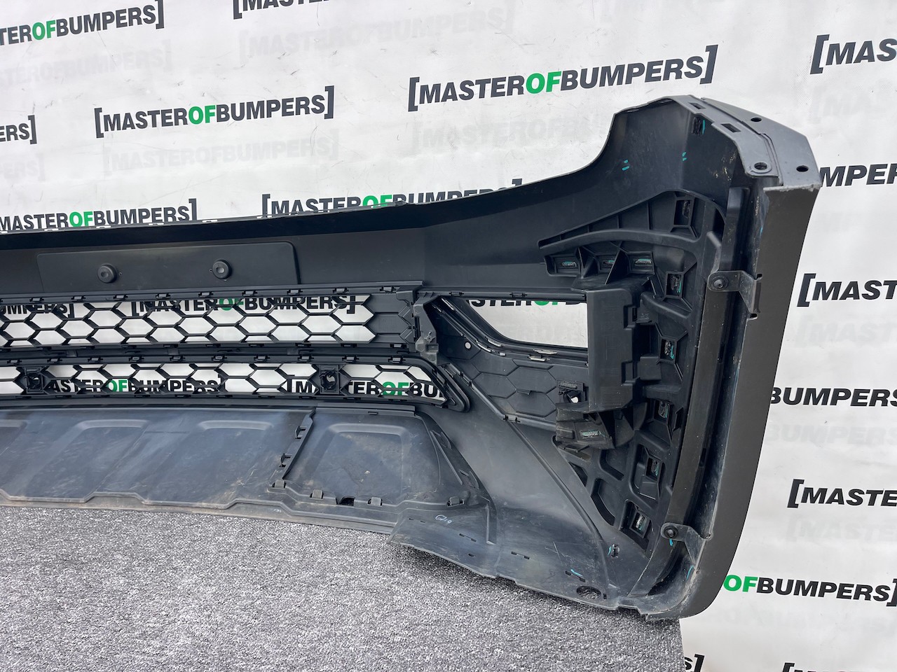 VW Amarok Mk1 Lift Pick Up 2016-2023 Front Bumper 4 Pdc Genuine [v501]
