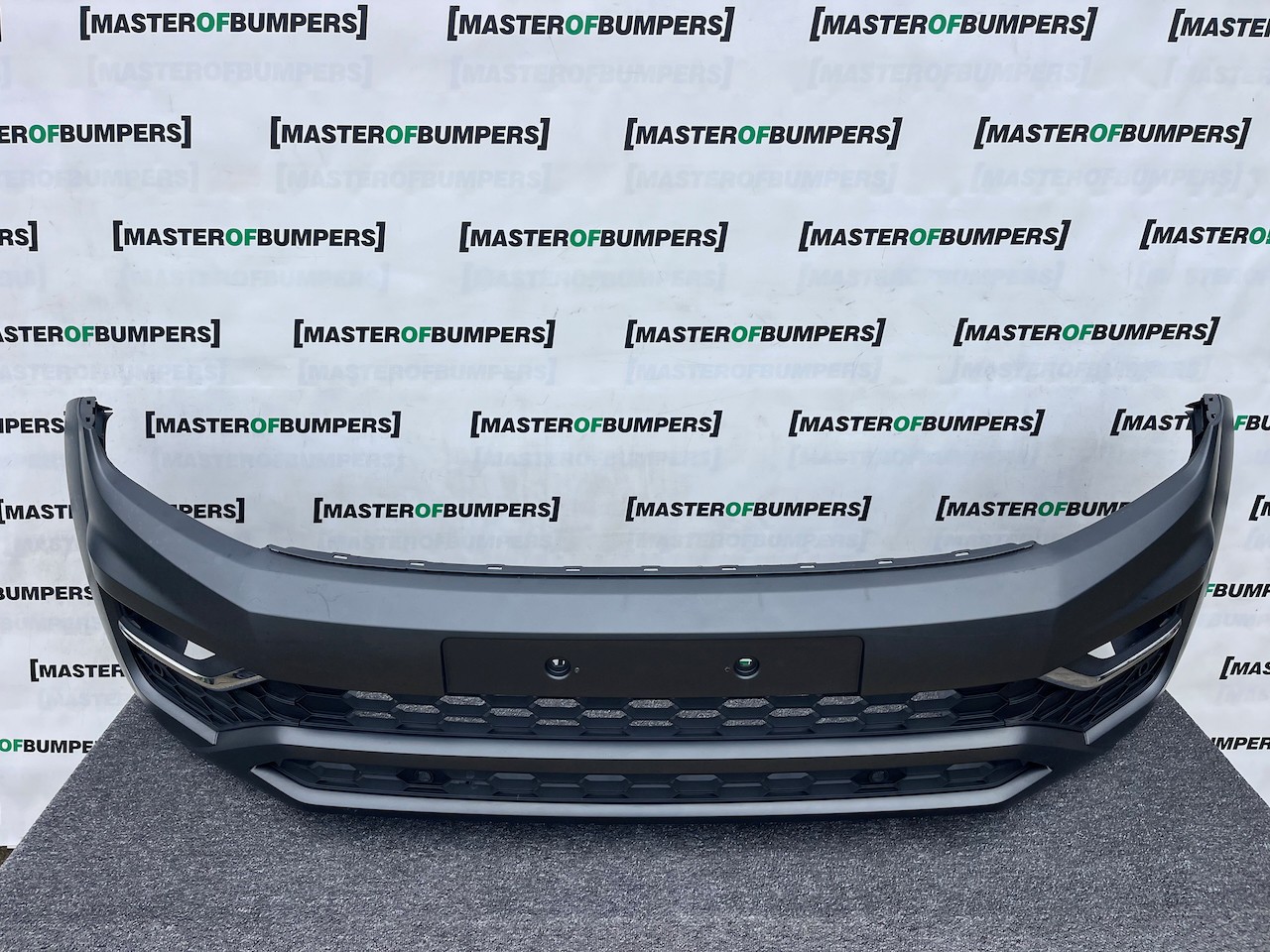VW Amarok Mk1 Lift Pick Up 2016-2023 Front Bumper 4 Pdc Genuine [v501]