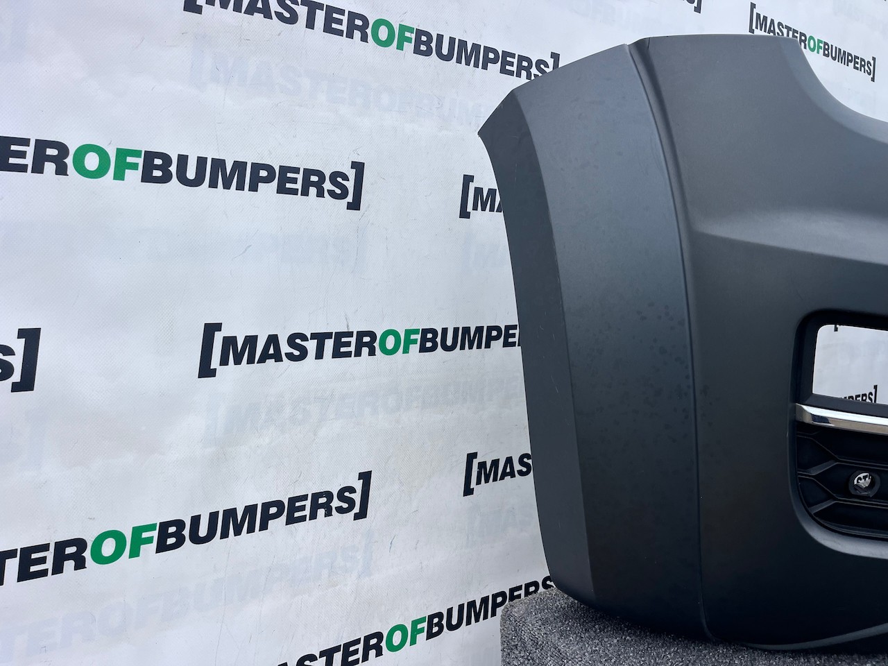 VW Amarok Mk1 Lift Pick Up 2016-2023 Front Bumper 4 Pdc Genuine [v501]