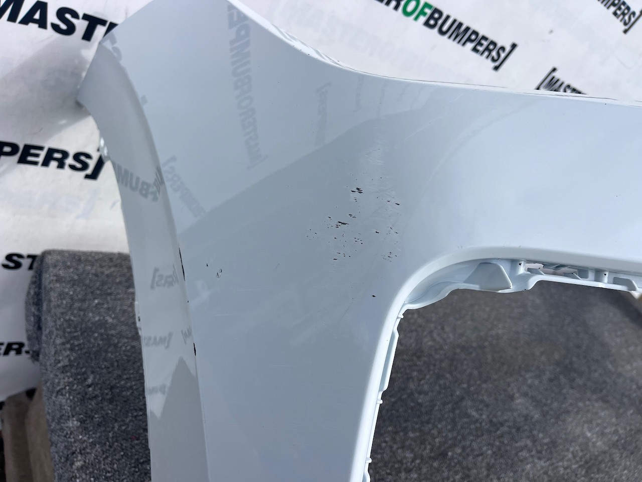 VW Touareg R Line Tdi V6 Mk3 2019-2023 Front Bumper 6 Pdc No Jets Genuine [v510]