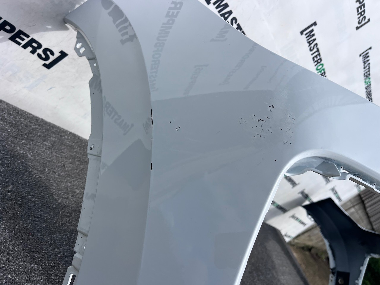 VW Touareg R Line Tdi V6 Mk3 2019-2023 Front Bumper 6 Pdc No Jets Genuine [v510]