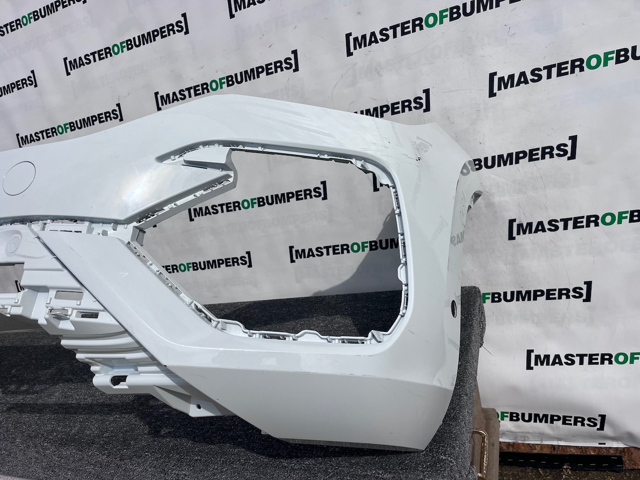 VW Touareg R Line Tdi V6 Mk3 2019-2023 Front Bumper 6 Pdc No Jets Genuine [v510]