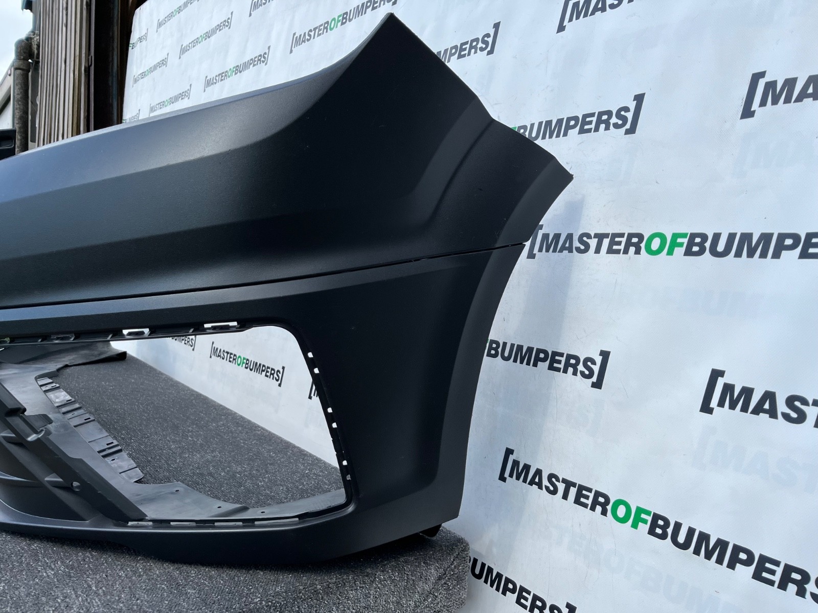 VW Crafter Man Tge Facelift  2023-2026 Front Bumper Genuine [v520]