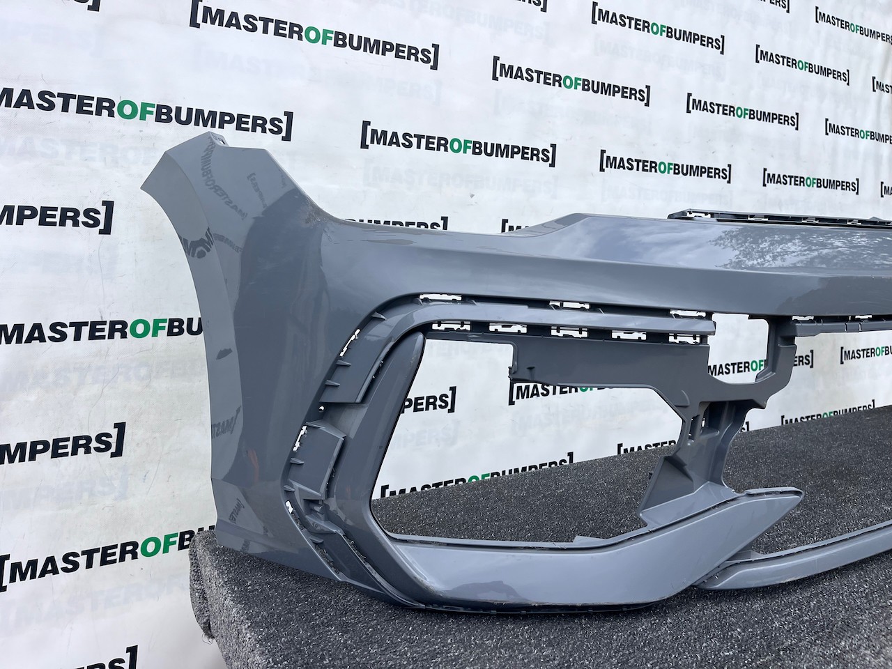 VW Golf R-line Mk8 Lift Hatchback 2024-2027 Front Bumper 4 Pdc Genuine [v521]