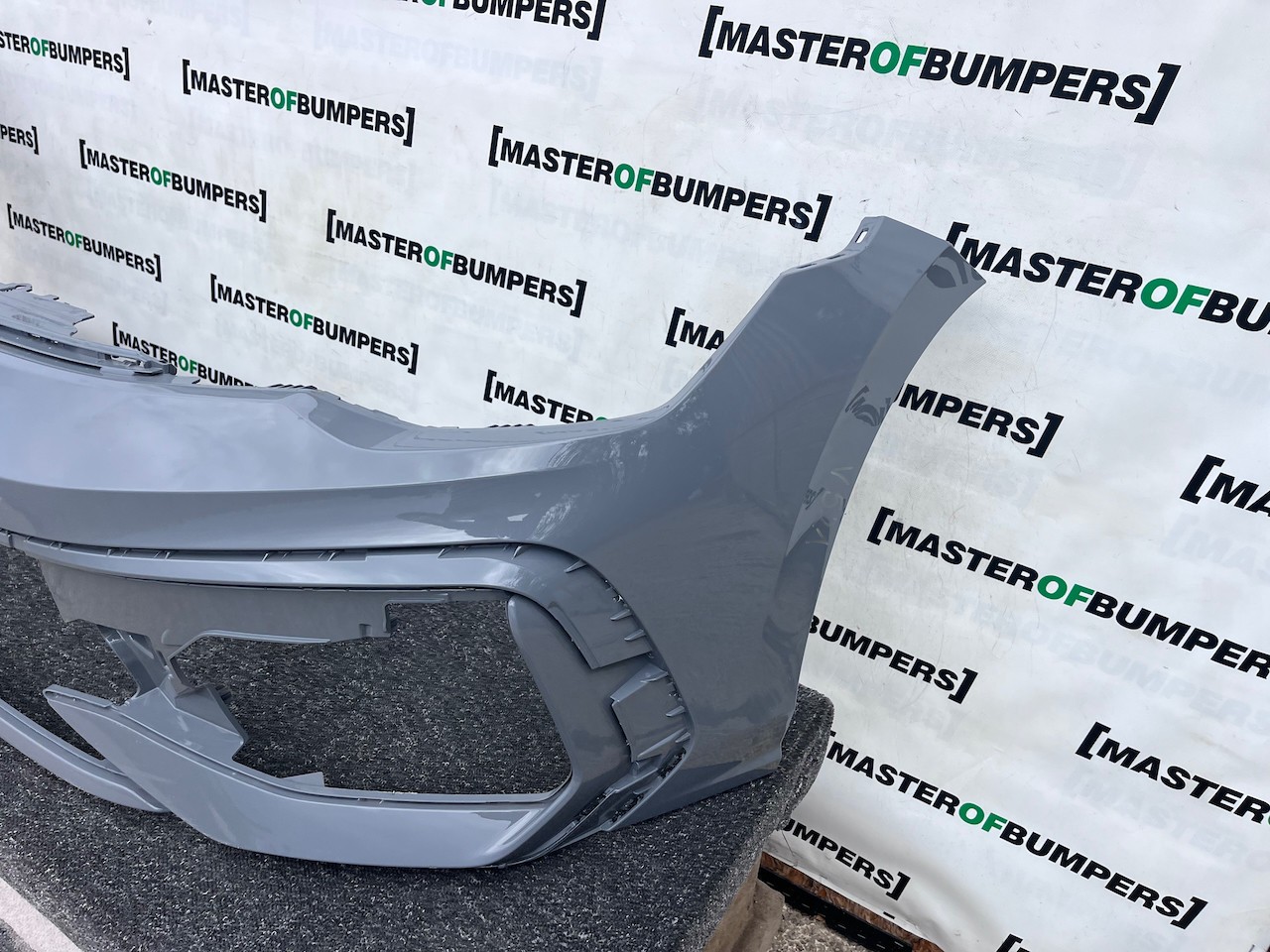 VW Golf R-line Mk8 Lift Hatchback 2024-2027 Front Bumper 4 Pdc Genuine [v521]