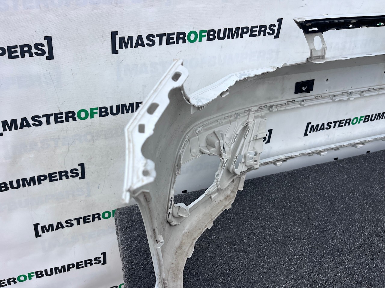 VW Polo Se Mk6 Facelift 2021-2024 Front Bumper 4 Pdc Genuine [v525]