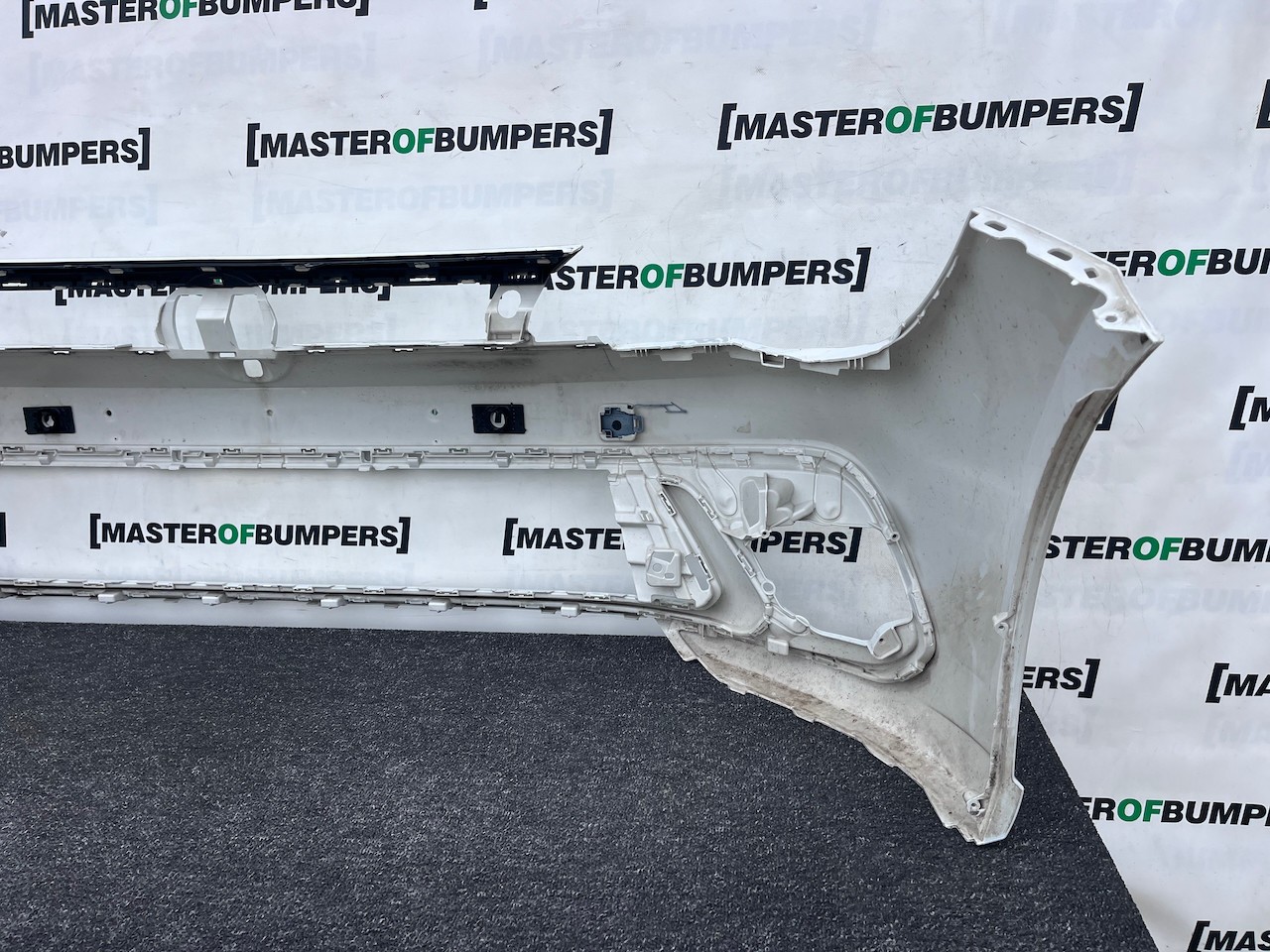 VW Polo Se Mk6 Facelift 2021-2024 Front Bumper 4 Pdc Genuine [v525]