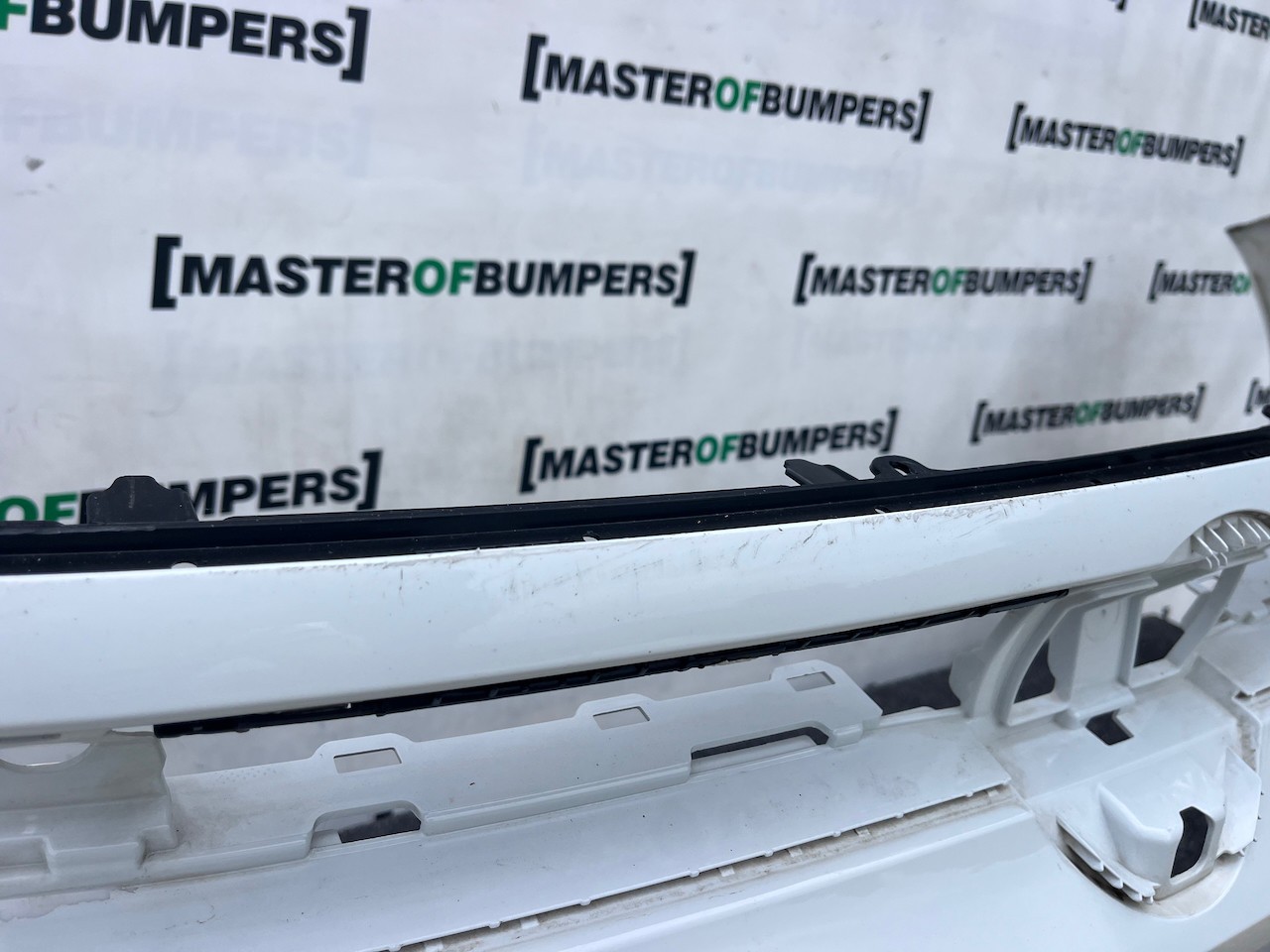 VW Polo Se Mk6 Facelift 2021-2024 Front Bumper 4 Pdc Genuine [v525]