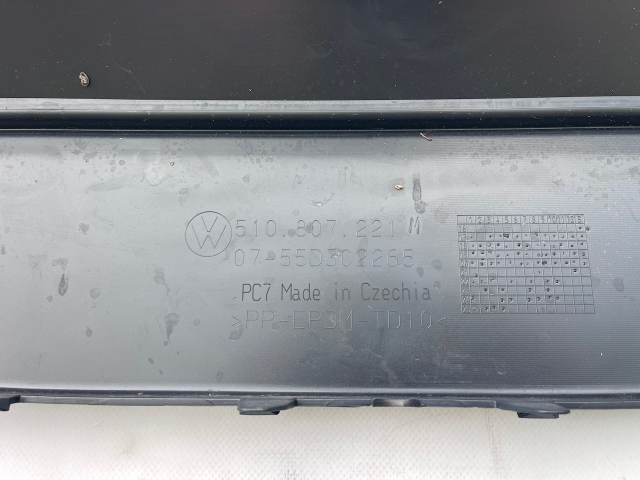 VW Golf Sv Sportsvan Face Lift 2018-2022 Front Bumper No Pdc Jets Genuine [v541]