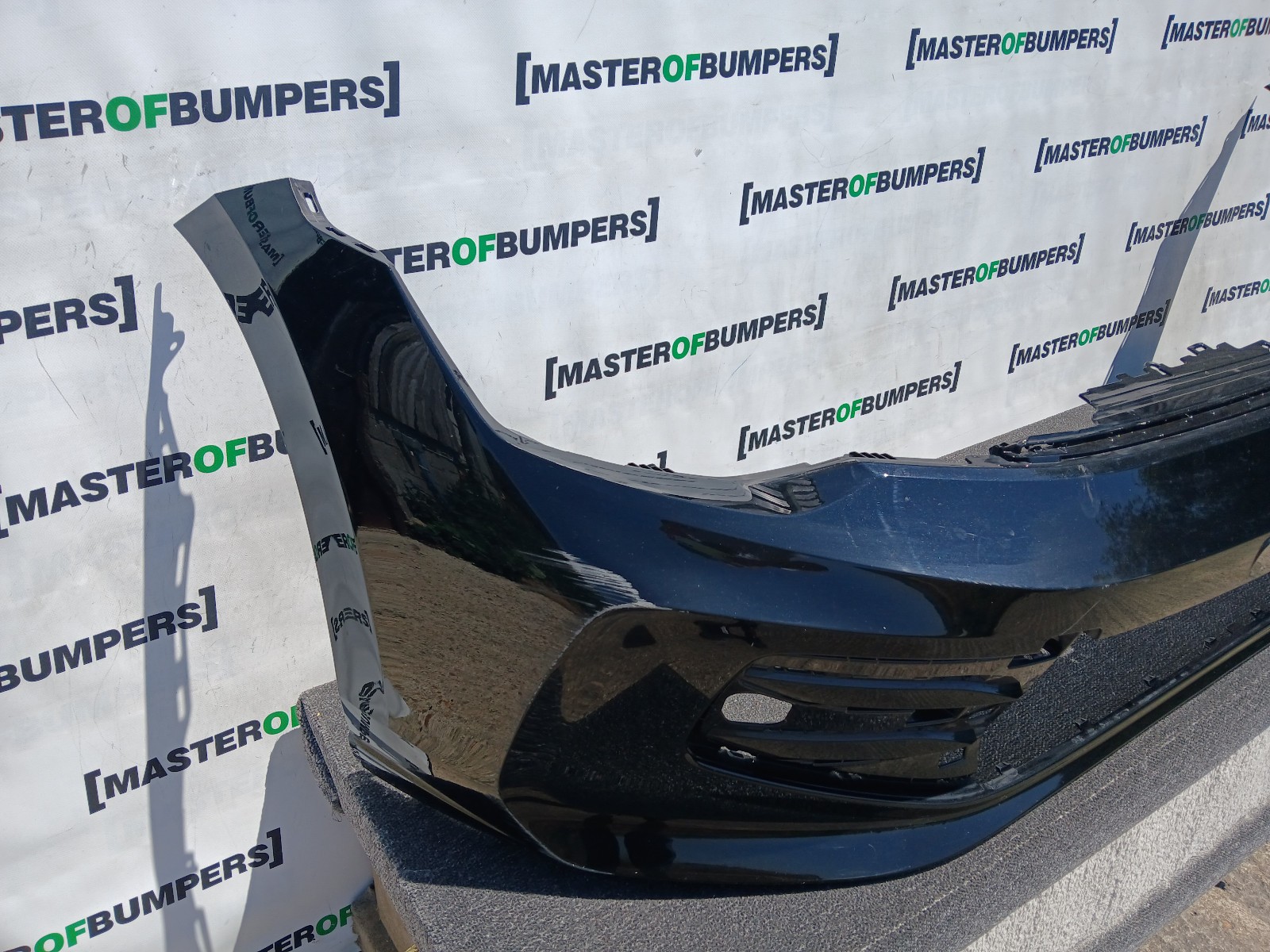 VW Golf Se Style Mk8 Lift Hatchback 2024-2026 Front Bumper 4 Pdc Genuine [v562]