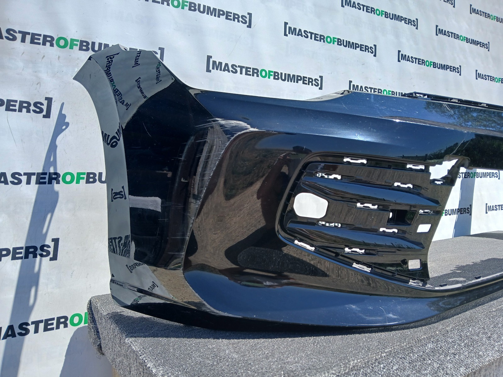 VW Golf Se Style Mk8 Lift Hatchback 2024-2026 Front Bumper 4 Pdc Genuine [v562]
