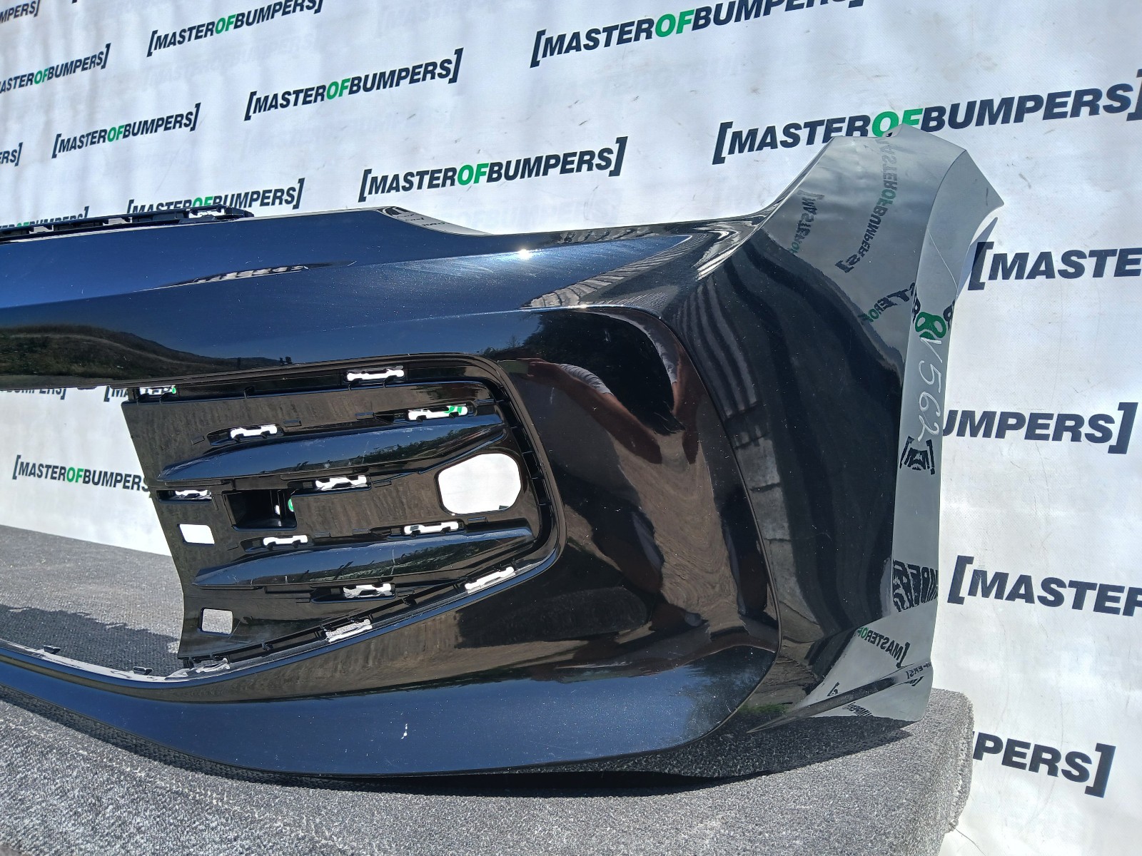 VW Golf Se Style Mk8 Lift Hatchback 2024-2026 Front Bumper 4 Pdc Genuine [v562]