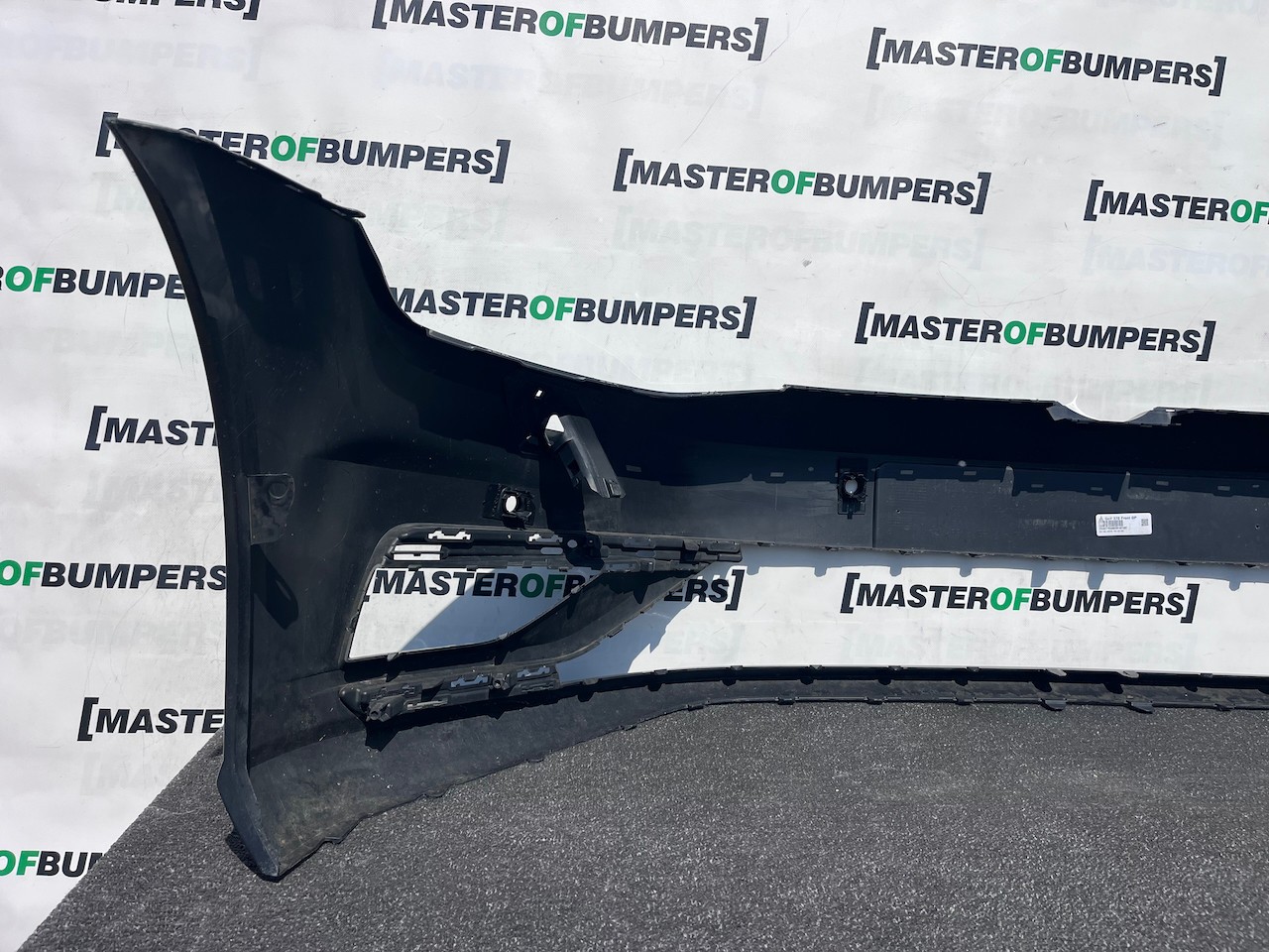 VW Golf Se Mk7.5 Hatchback 2017-2019 Front Bumper 4 Pdc +jets Genuine [v578]