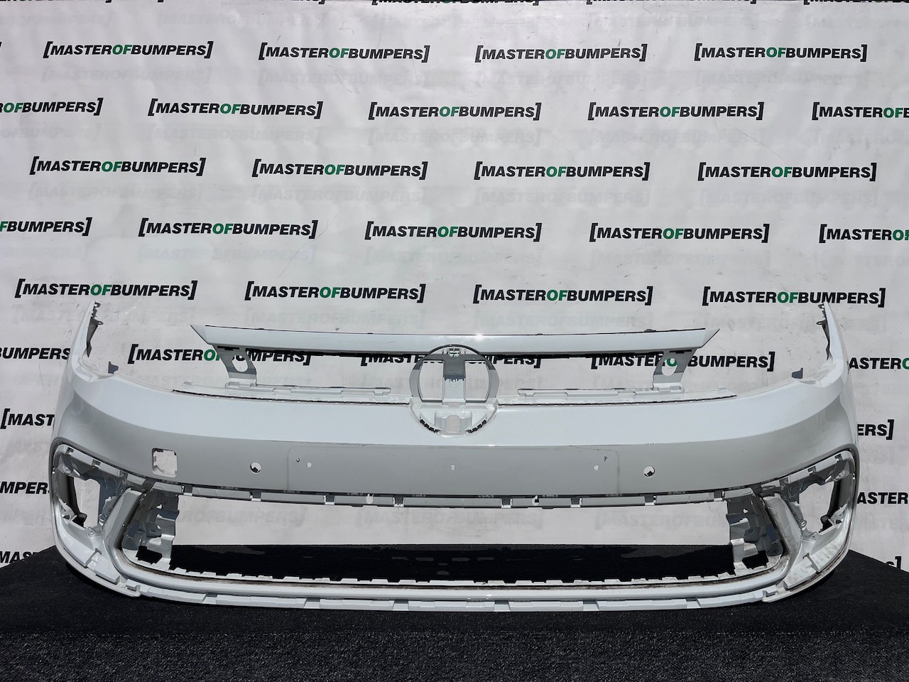 VW Polo Se Mk6 Lift Hatchback 2021-2024 Front Bumper 4 Pdc Genuine [v591]