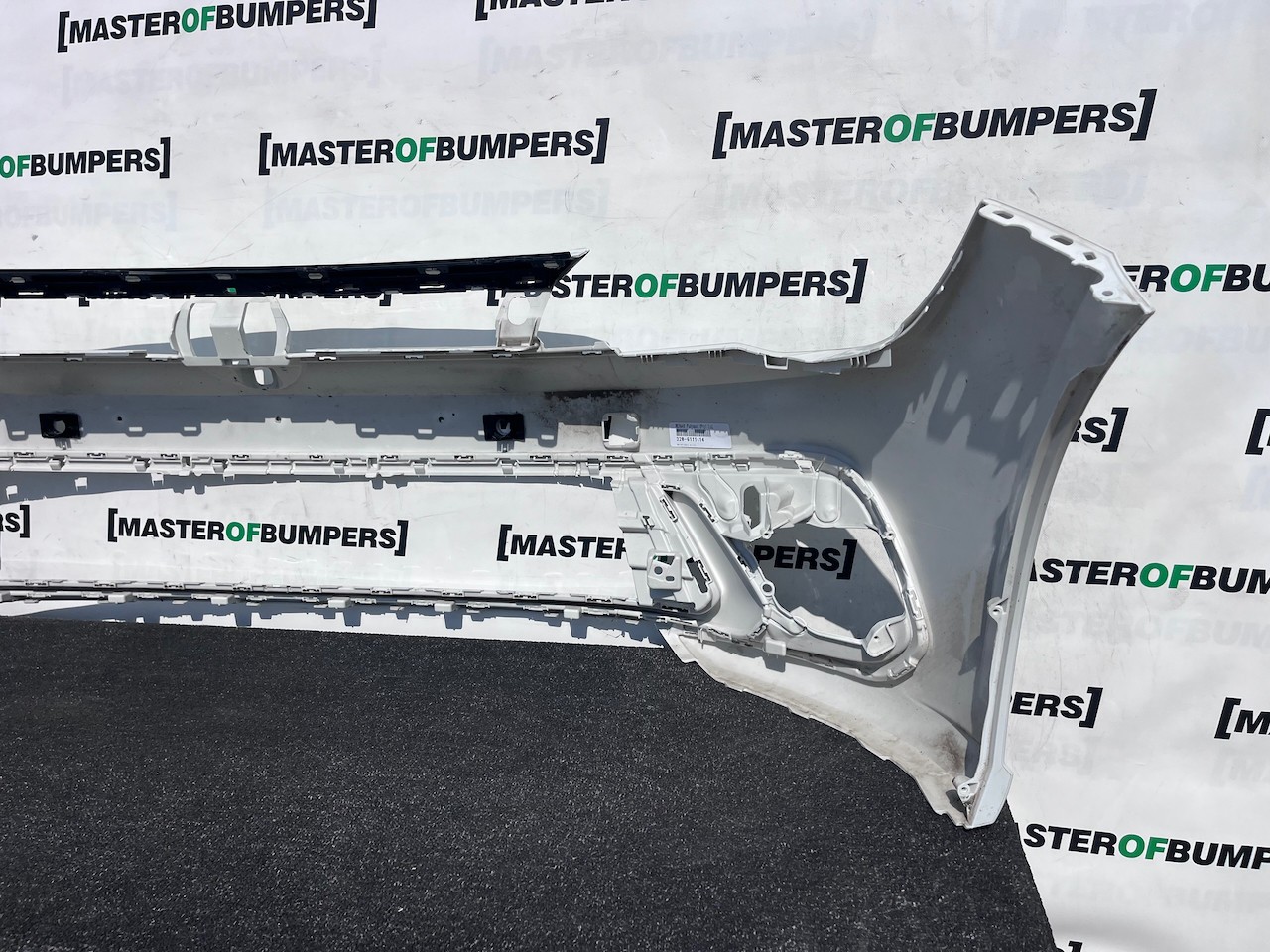 VW Polo Se Mk6 Lift Hatchback 2021-2024 Front Bumper 4 Pdc Genuine [v591]
