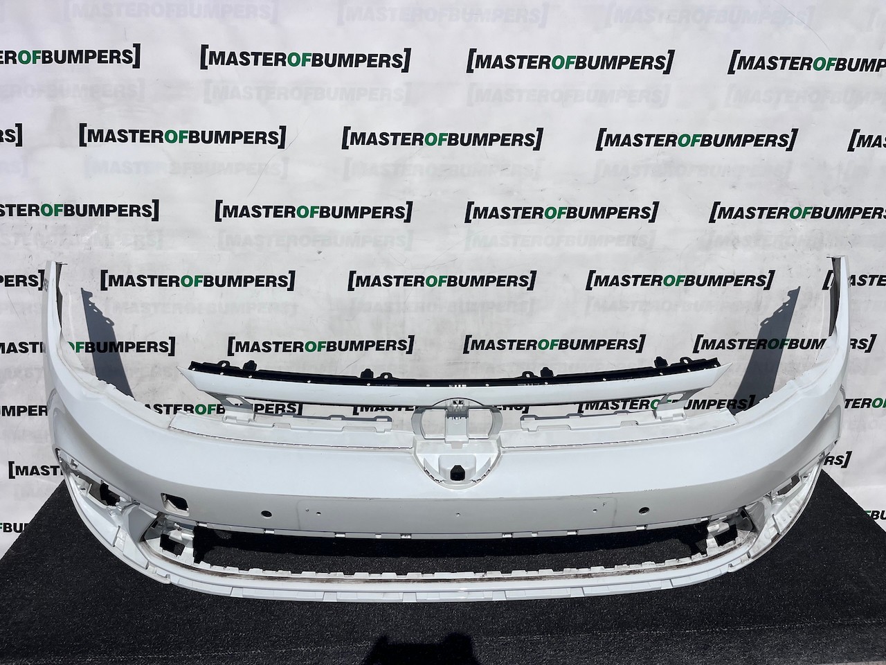 VW Polo Se Mk6 Lift Hatchback 2021-2024 Front Bumper 4 Pdc Genuine [v591]
