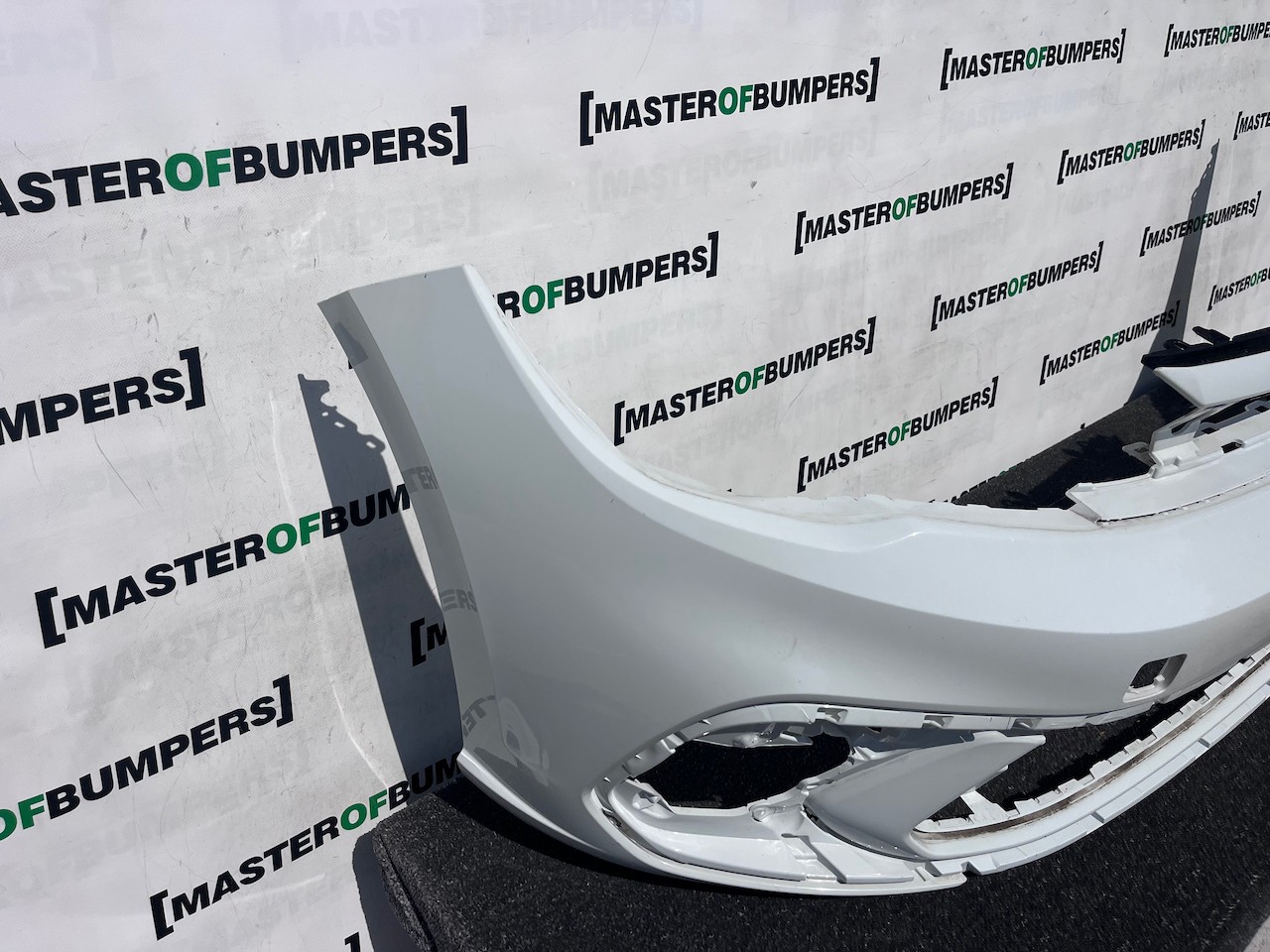 VW Polo Se Mk6 Lift Hatchback 2021-2024 Front Bumper 4 Pdc Genuine [v591]