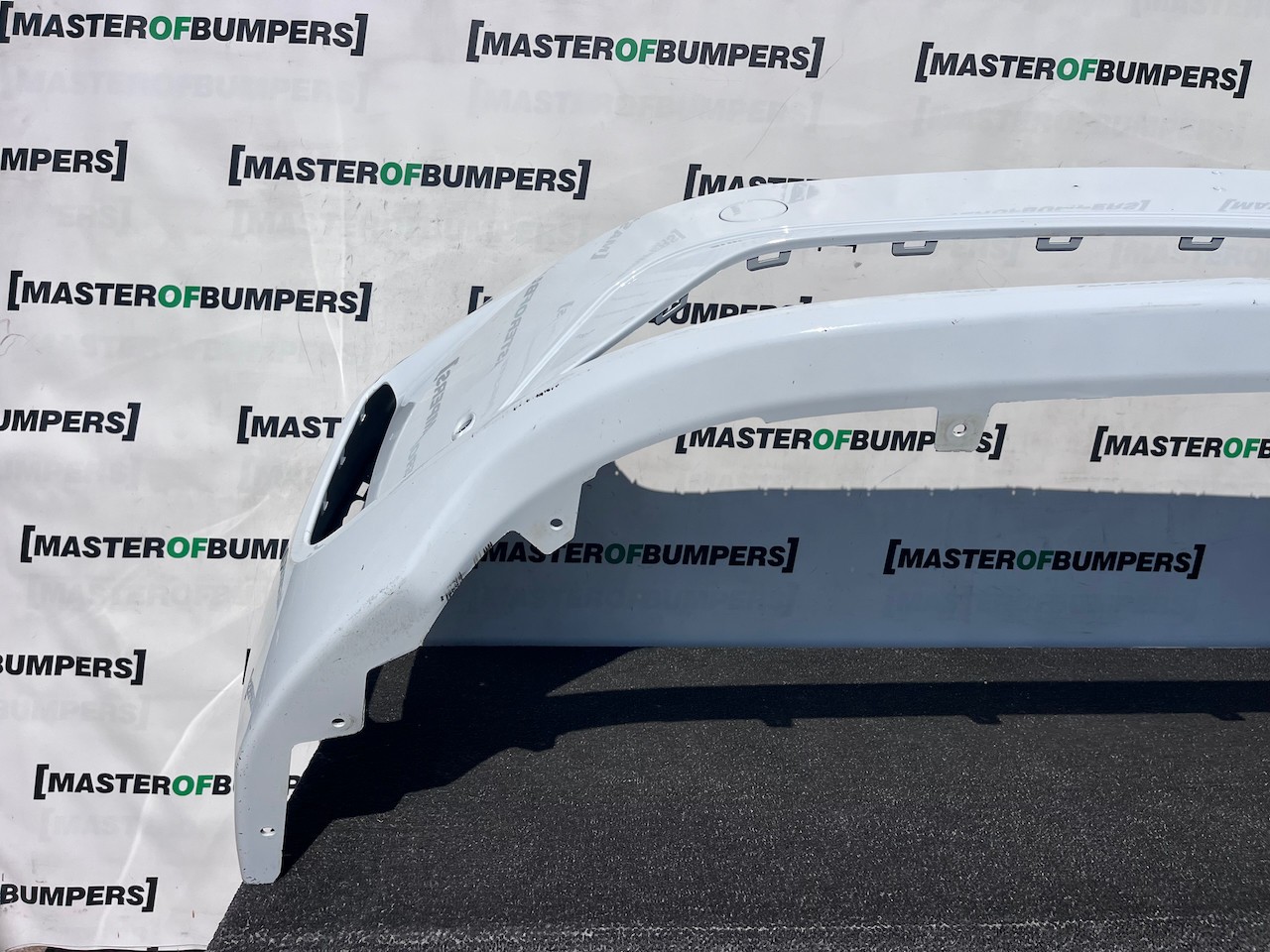 VW Transporter T7 Panel Van 2025-2028 Front Bumper 4 Pdc Genuine [v597]